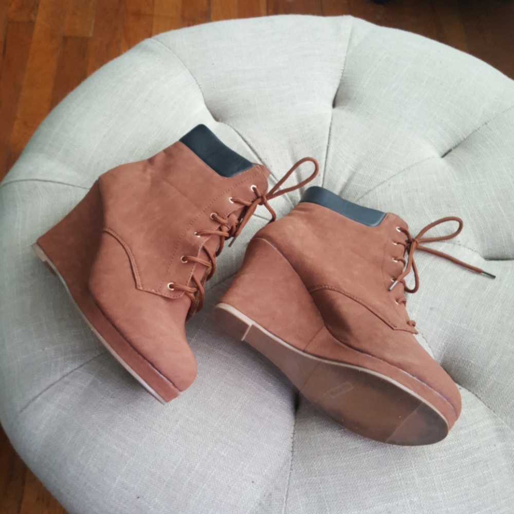 Shoes - Picture 3 of 5